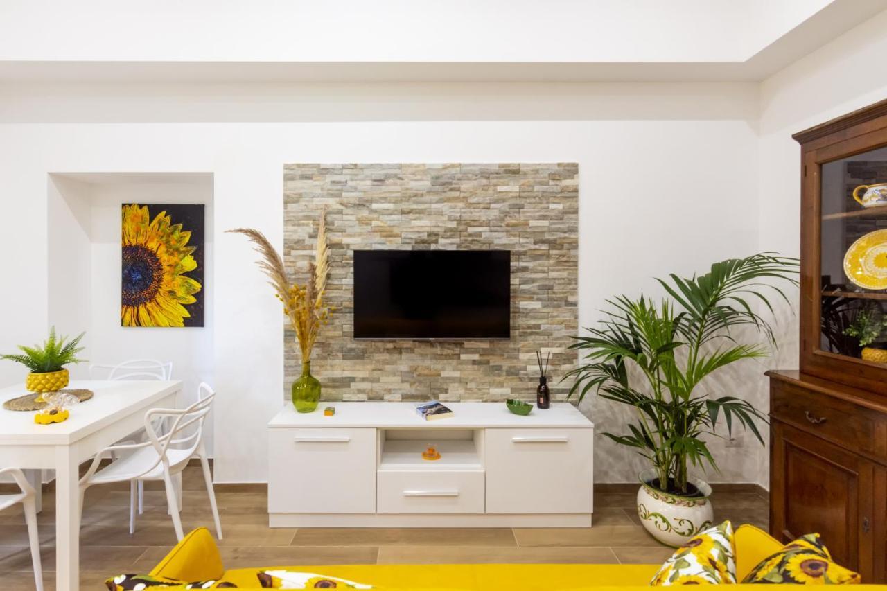 Mirasole House